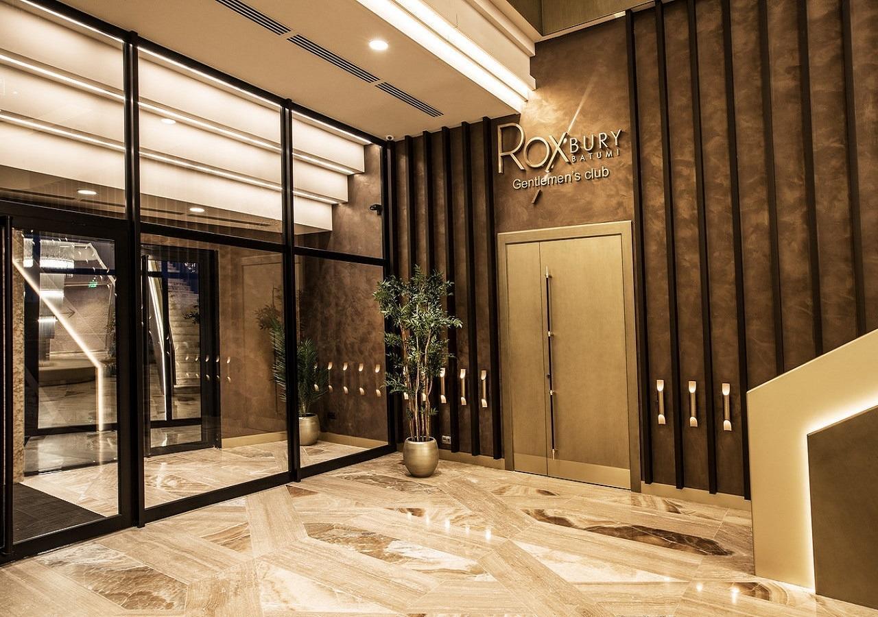 Euphoria Batumi Convention & Casino Hotel Εξωτερικό φωτογραφία Roxbury Hall