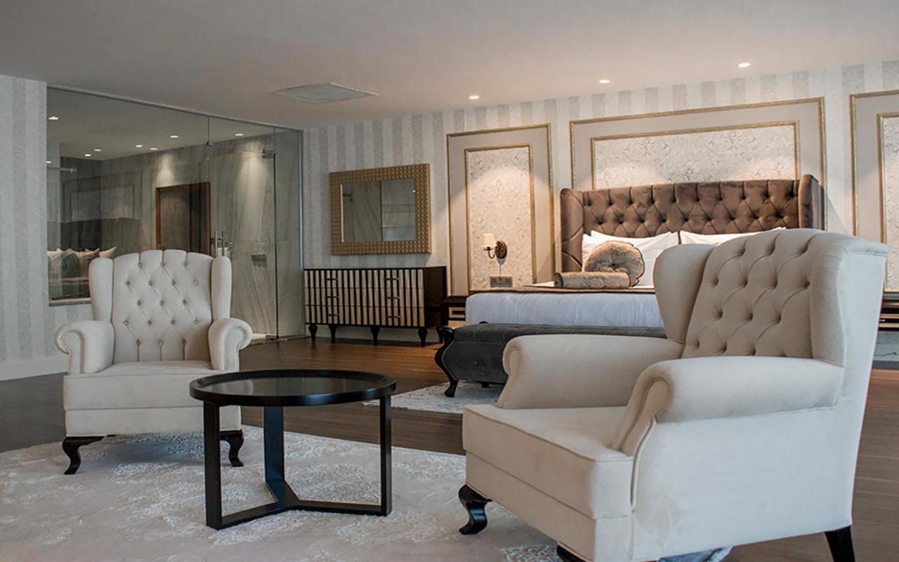 Euphoria Batumi Convention & Casino Hotel Εξωτερικό φωτογραφία A suite at the Mandarin Oriental, London