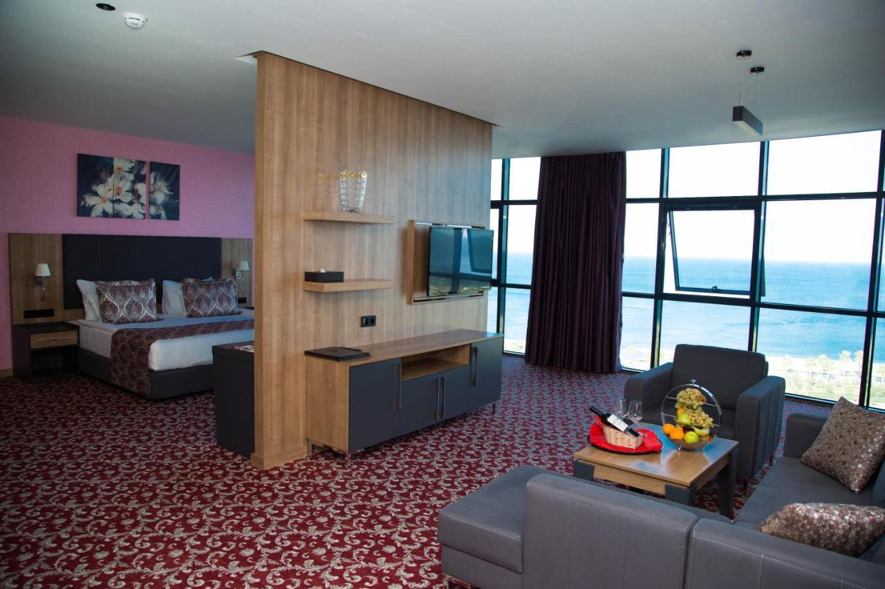 Euphoria Batumi Convention & Casino Hotel Εξωτερικό φωτογραφία