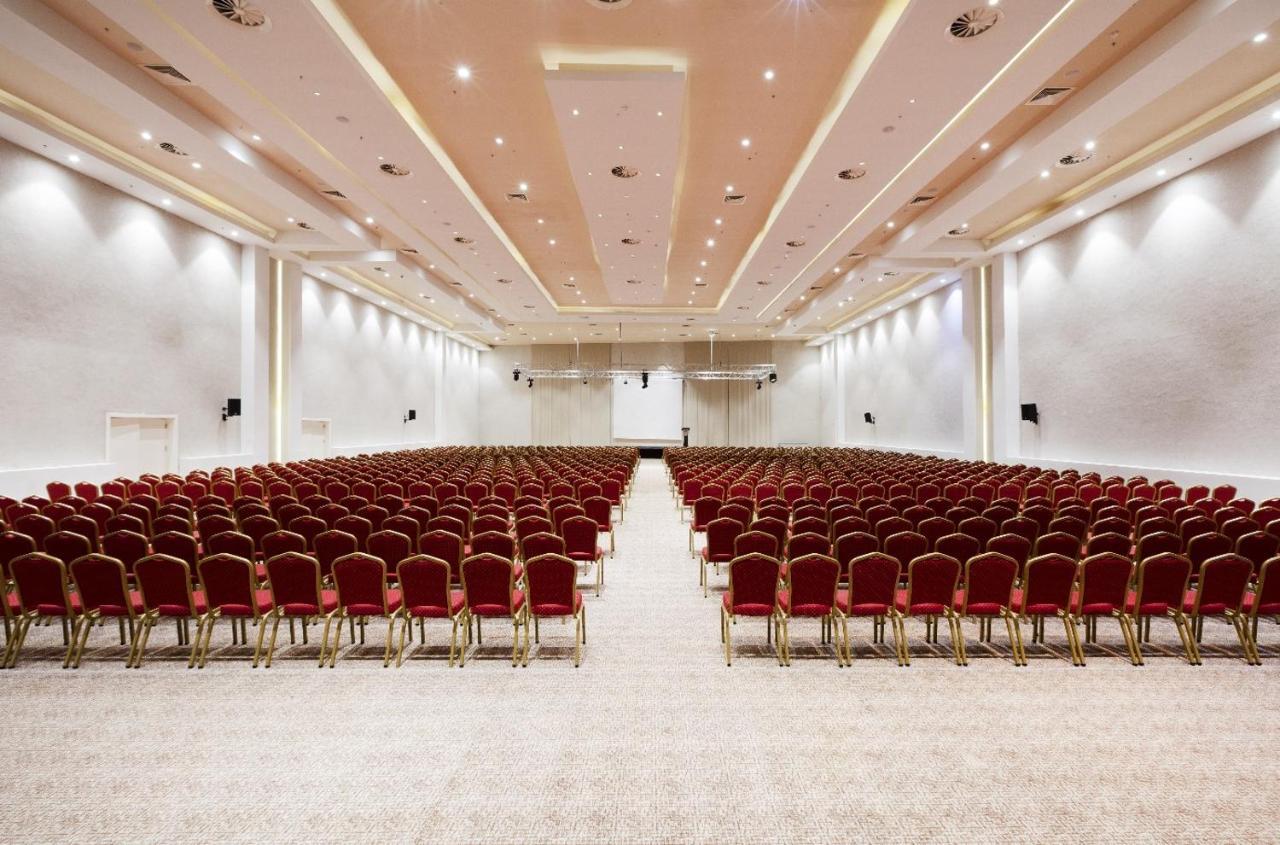 Euphoria Batumi Convention & Casino Hotel Εξωτερικό φωτογραφία The main conference hall